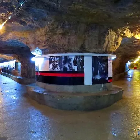 Bonvenon2center * Pula