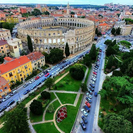Lägenhet Bonvenon2center Pula