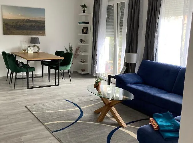 Bonvenon2center Apartman *
