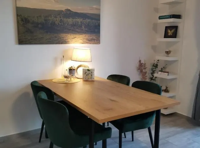 Bonvenon2center Apartman *